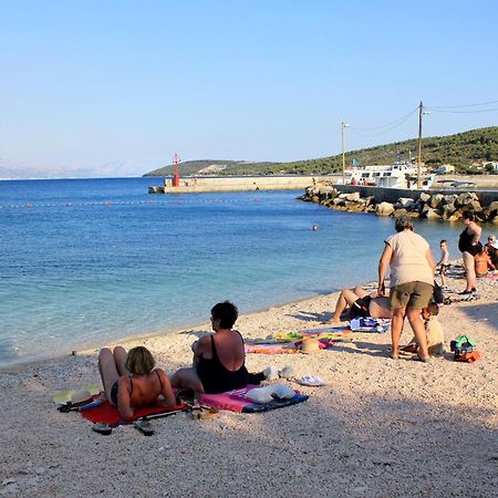 Apartments By The Sea Slatine, Ciovo - 6000 Bagian luar foto
