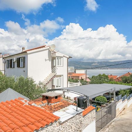 Apartments By The Sea Slatine, Ciovo - 6000 Bagian luar foto