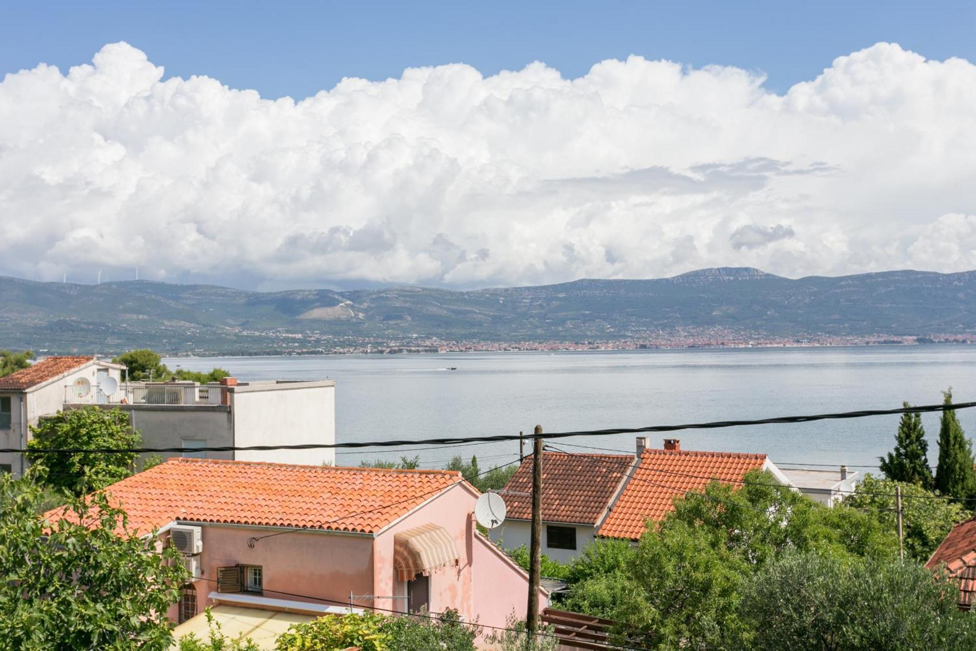 Apartments By The Sea Slatine, Ciovo - 6000 Bagian luar foto